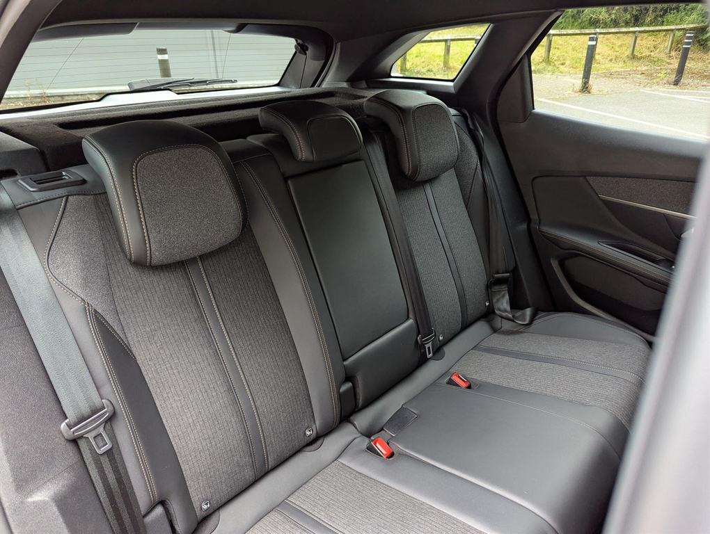 Peugeot 3008 1.5 Bluehdi Gt Line Eat Euro 6 Ss  #6