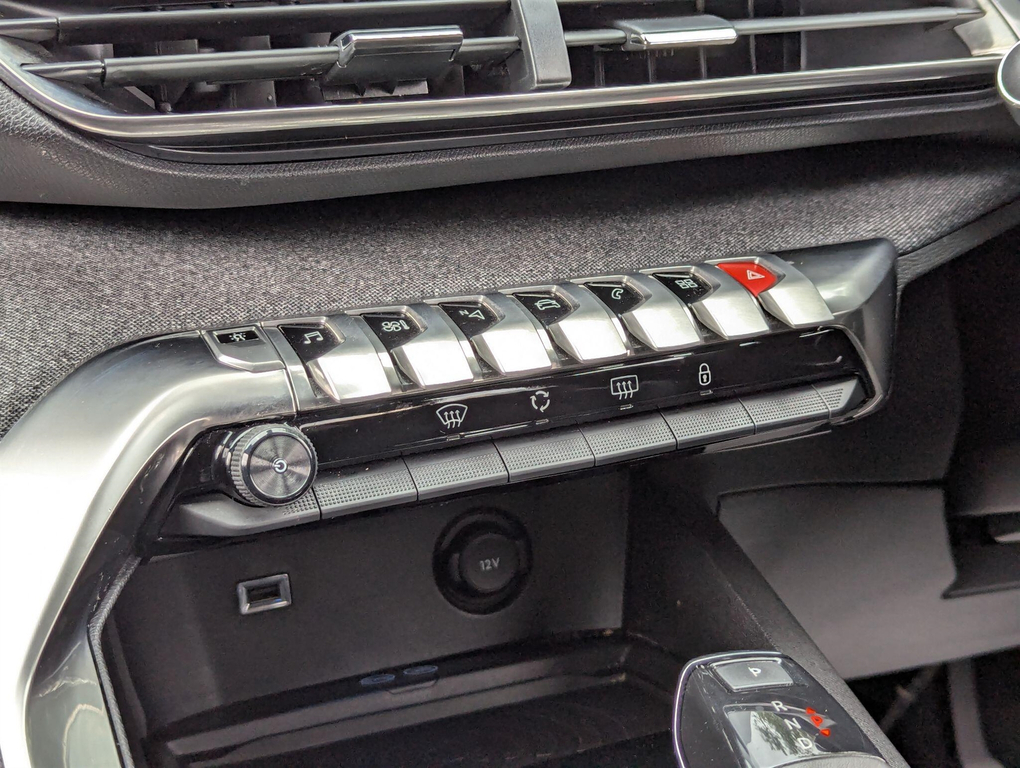 Peugeot 3008 Active Black #11