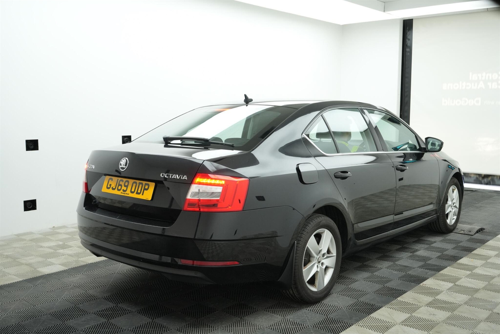 Skoda Octavia 1.6 Tdi Scr Se Technology Euro 6 Ss  #4