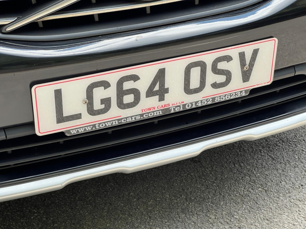 Volvo XC60 2.4L Se Lux Nav Gold #25