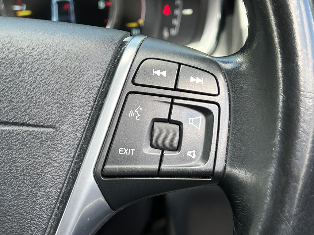 Volvo XC60 2.4L Se Lux Nav Gold #29