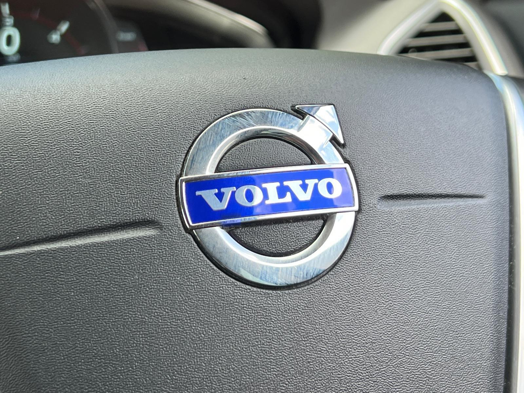 Volvo XC60 2.4L Se Lux Nav Gold #40