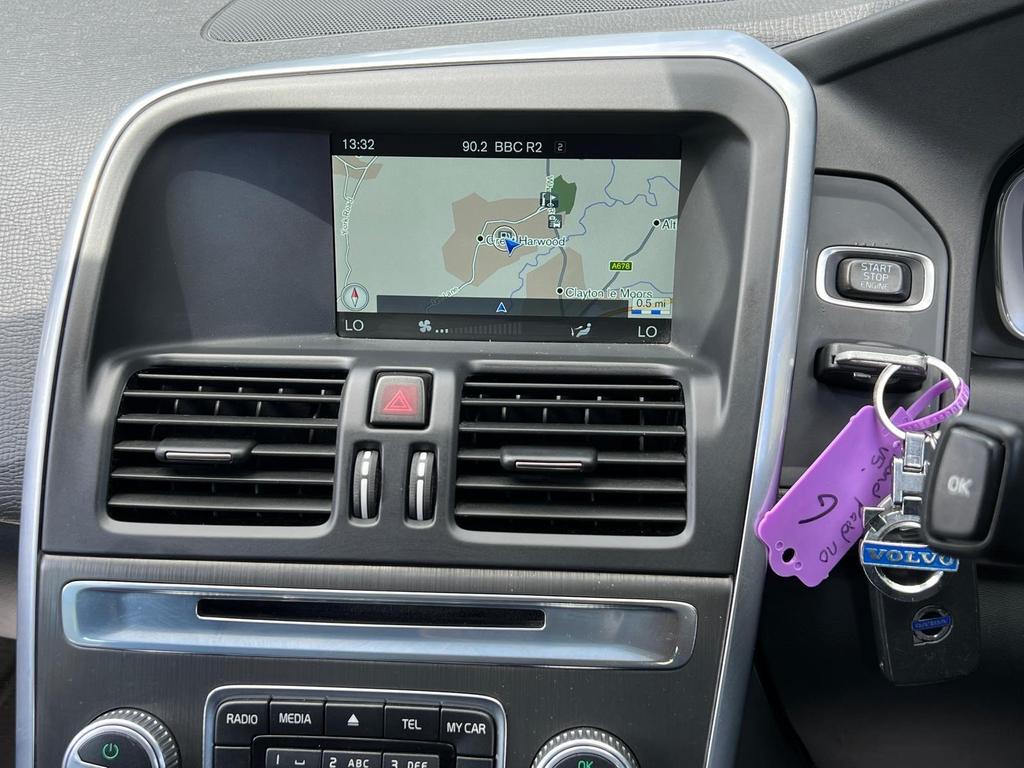 Volvo XC60 2.4L Se Lux Nav Gold #14