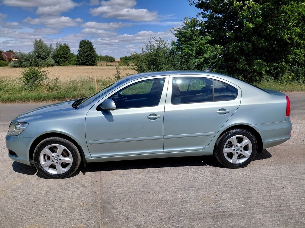Skoda Octavia 1.8 Tsi Se Plus 2011 Green #5