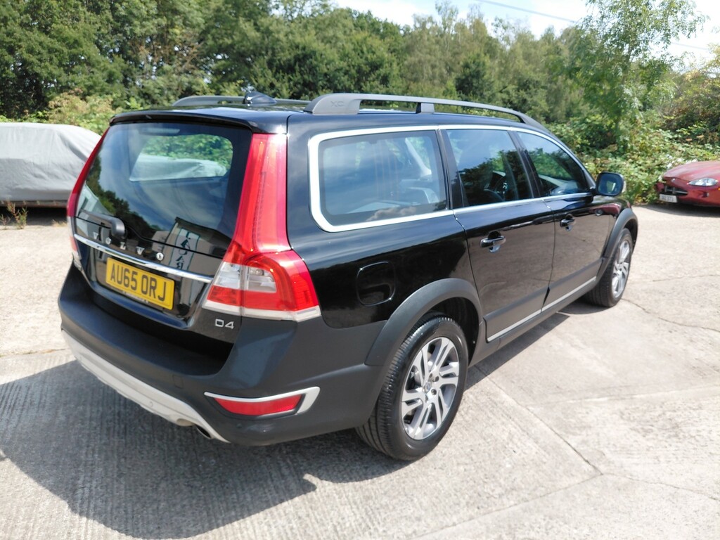 Volvo XC70 2.0 Se Nav D4 181Hp 2Wd Euro 6 Lez Free 2015 Black #3