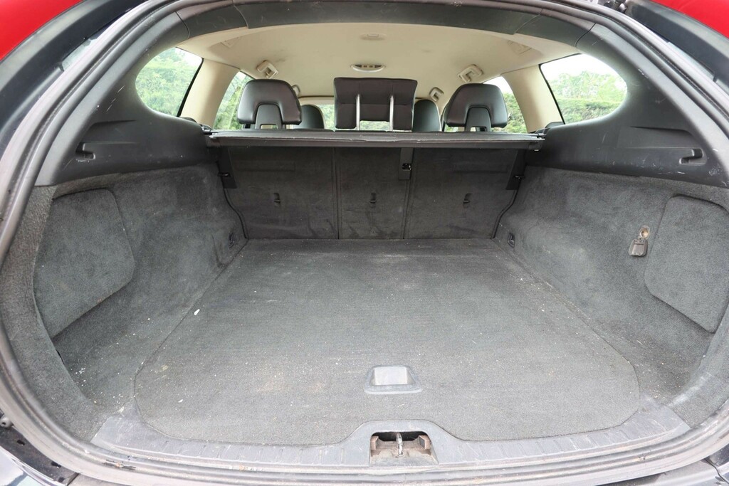 Volvo XC60 Suv 2.4 D3 R-design Awd Euro 5 Ss 201161 White #9
