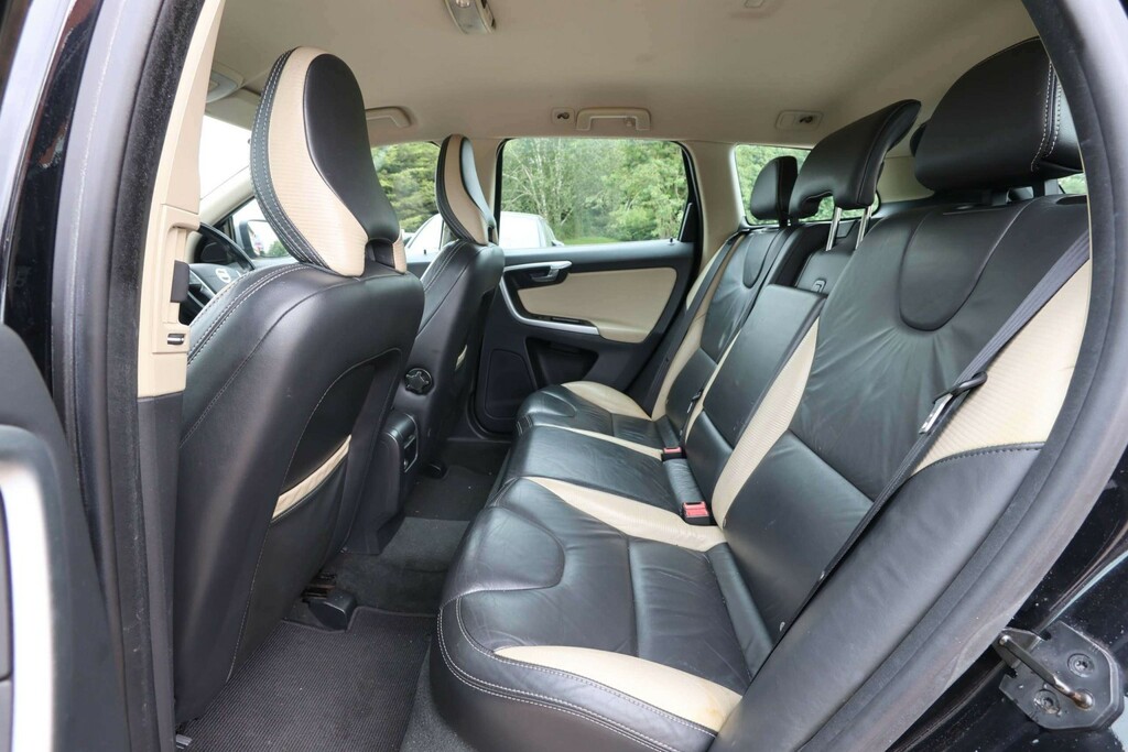 Volvo XC60 Suv 2.4 D3 R-design Awd Euro 5 Ss 201161 White #14