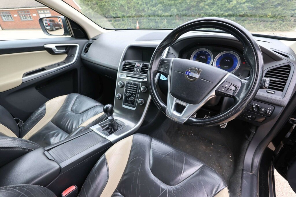 Volvo XC60 Suv 2.4 D3 R-design Awd Euro 5 Ss 201161 White #11