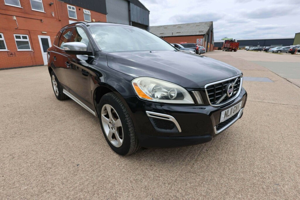 Volvo XC60 Suv 2.4 D3 R-design Awd Euro 5 Ss 201161 White #1
