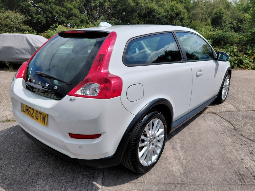 Volvo C30 2.0 Se Lux 2012 White #5