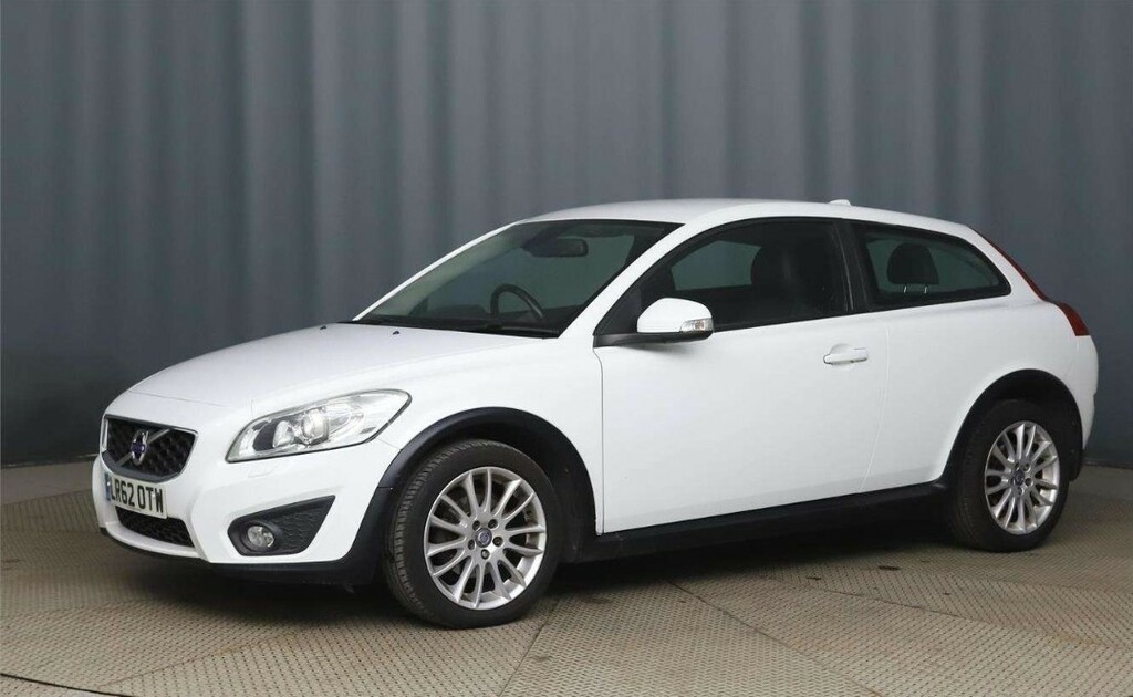 Volvo C30 2.0 Se Lux 2012 White #5