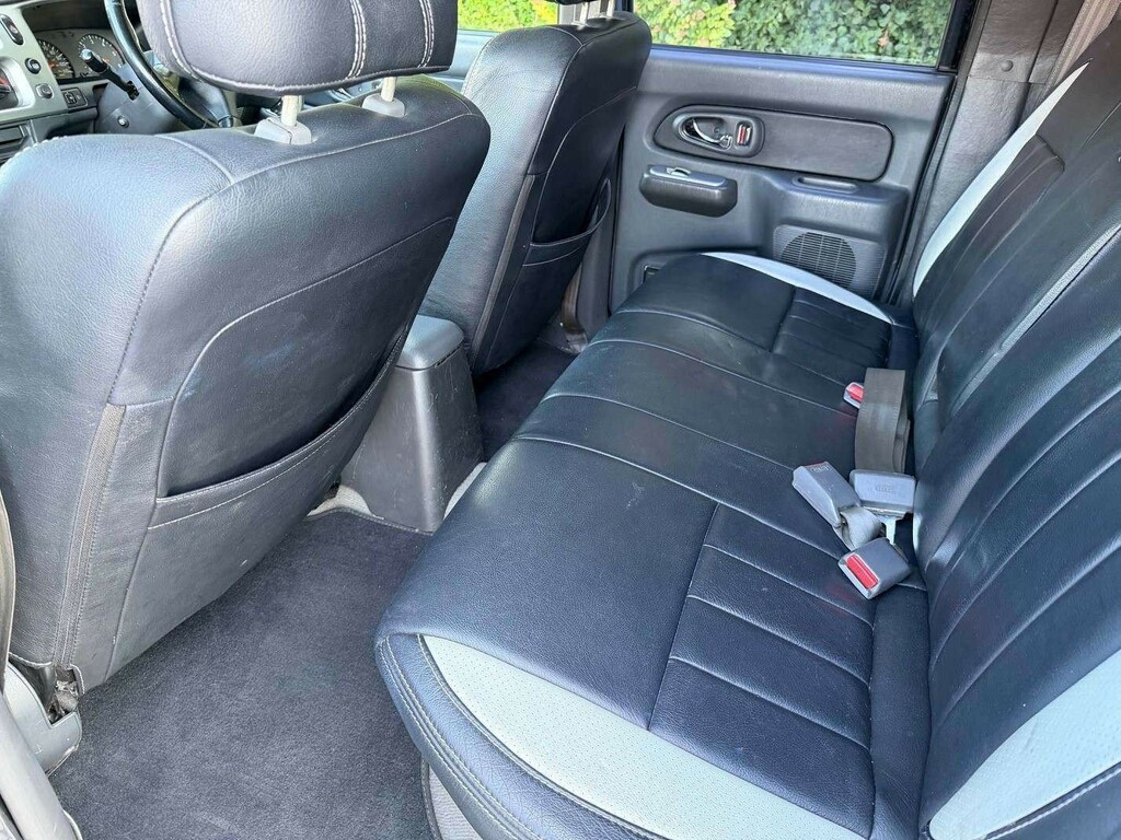 Mitsubishi L200 4Wd Lwb Black #9