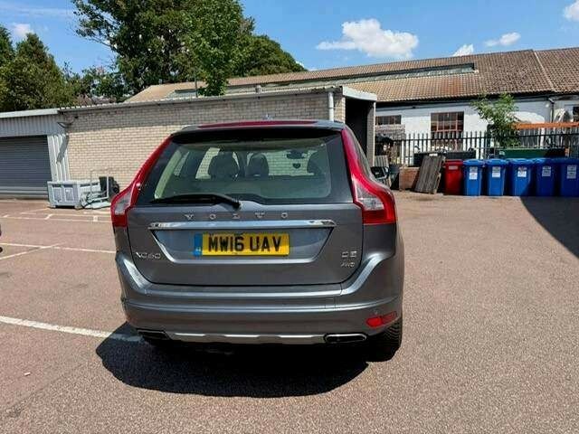 Volvo XC60 2.4 Se Lux Nav D5 Awd 2016 Grey #6