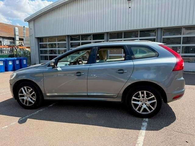 Volvo XC60 2.4 Se Lux Nav D5 Awd 2016 Grey #5