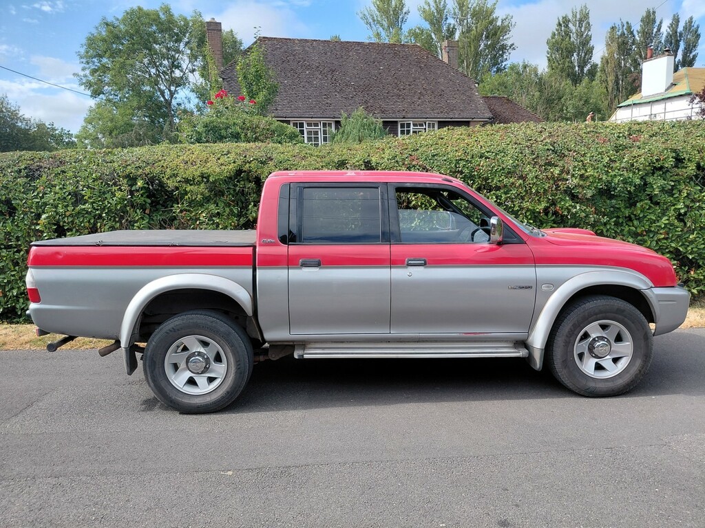Mitsubishi L200 2.5 Td 4Life 2003 Red #2