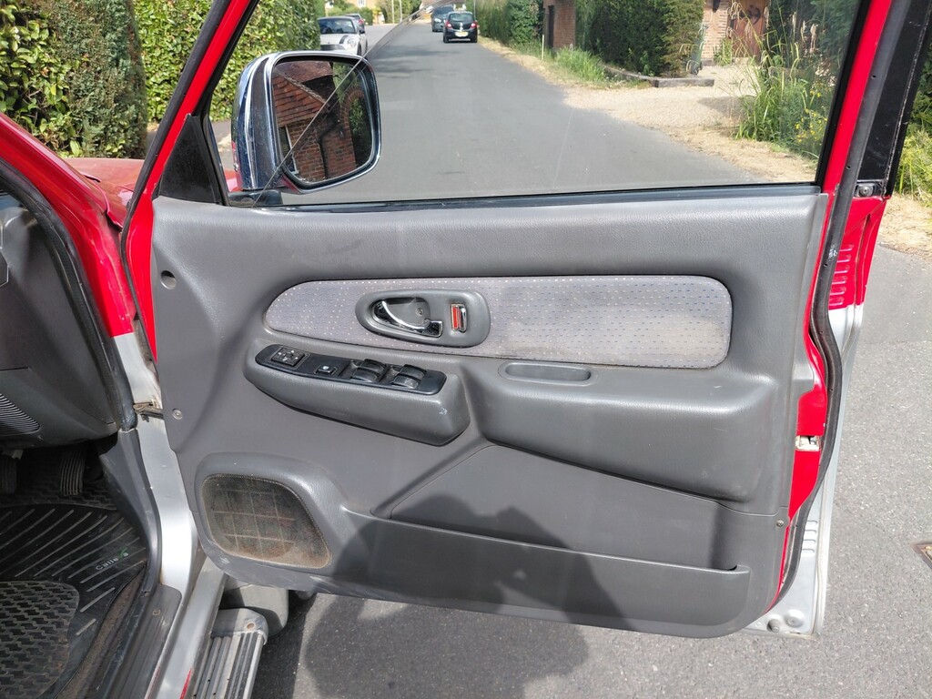 Mitsubishi L200 2.5 Animal 4Life Lwb Dcb 4Wd 114 Bhp Red #25