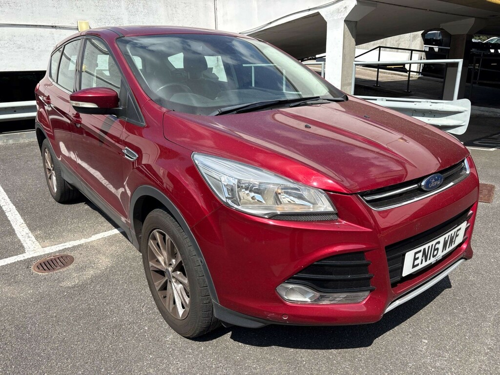 Ford Kuga 1.5 T Ecoboost Titanium 2016 Red