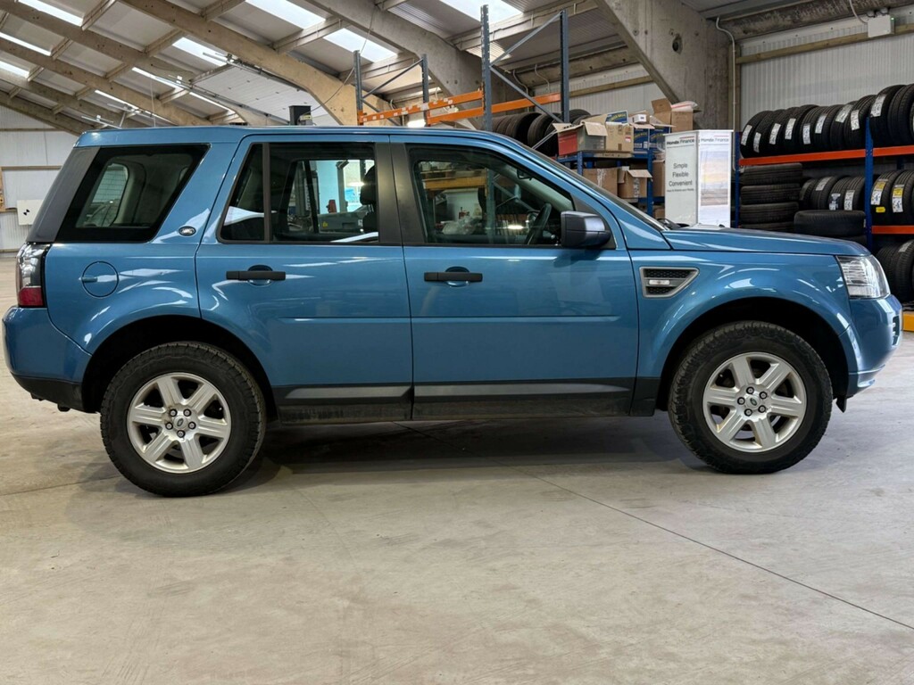 Land Rover Freelander 2 2.2 Td4 S 2013 Blue #2