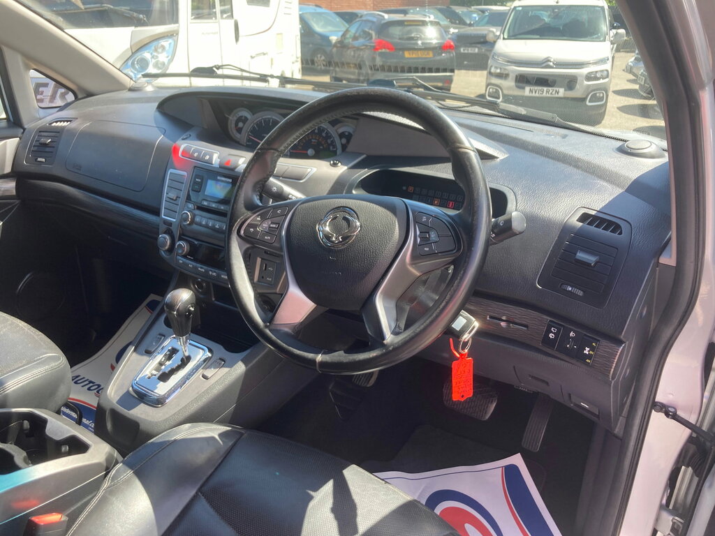 SsangYong Turismo 2.2 Elx Tip 4Wd Black #19