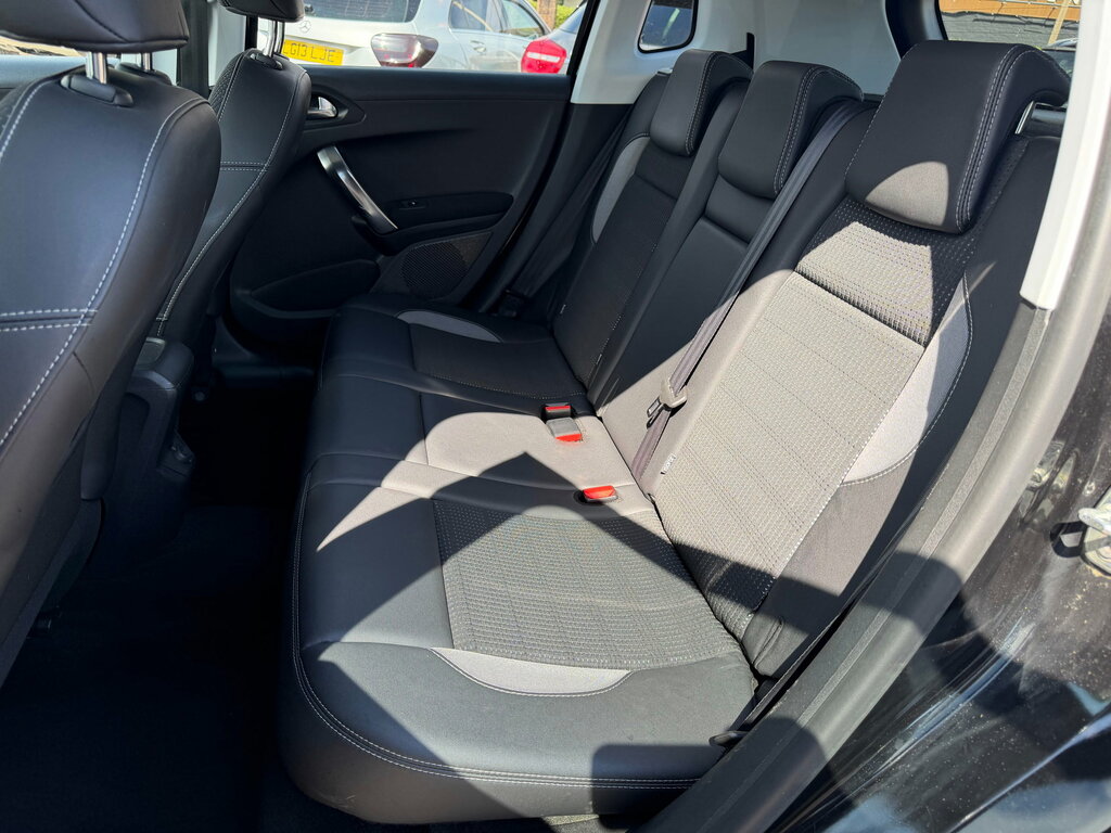 Peugeot 2008 1.6 Vti Feline Calima Grey #12