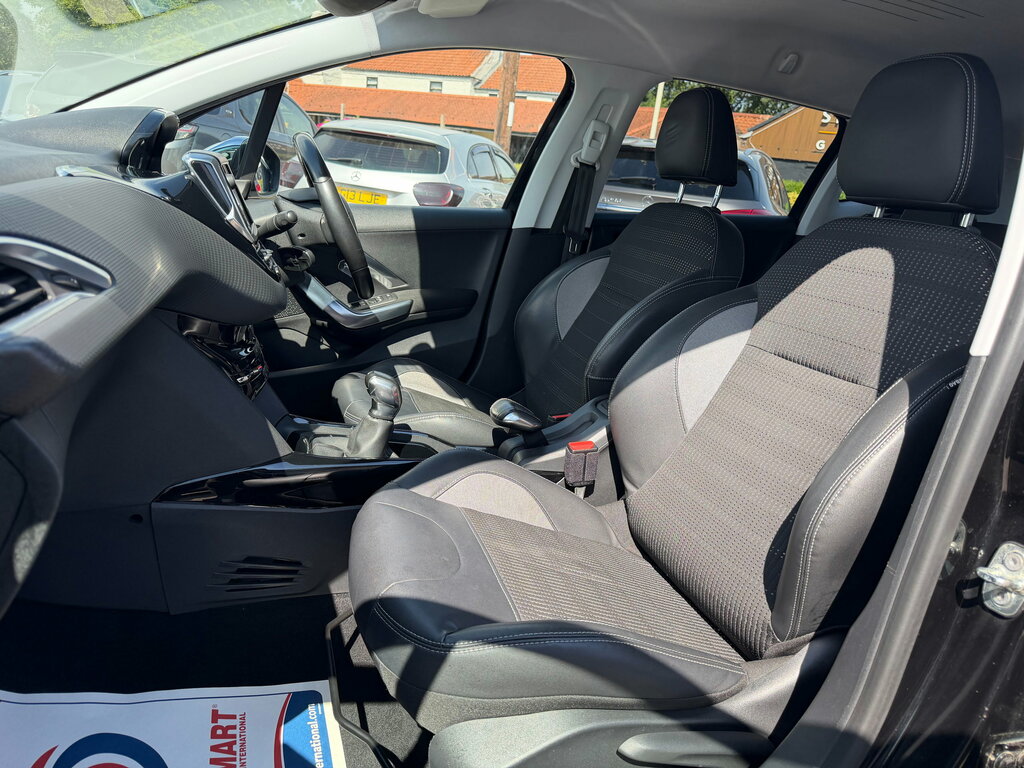 Peugeot 2008 1.6 Vti Feline Calima Grey #13