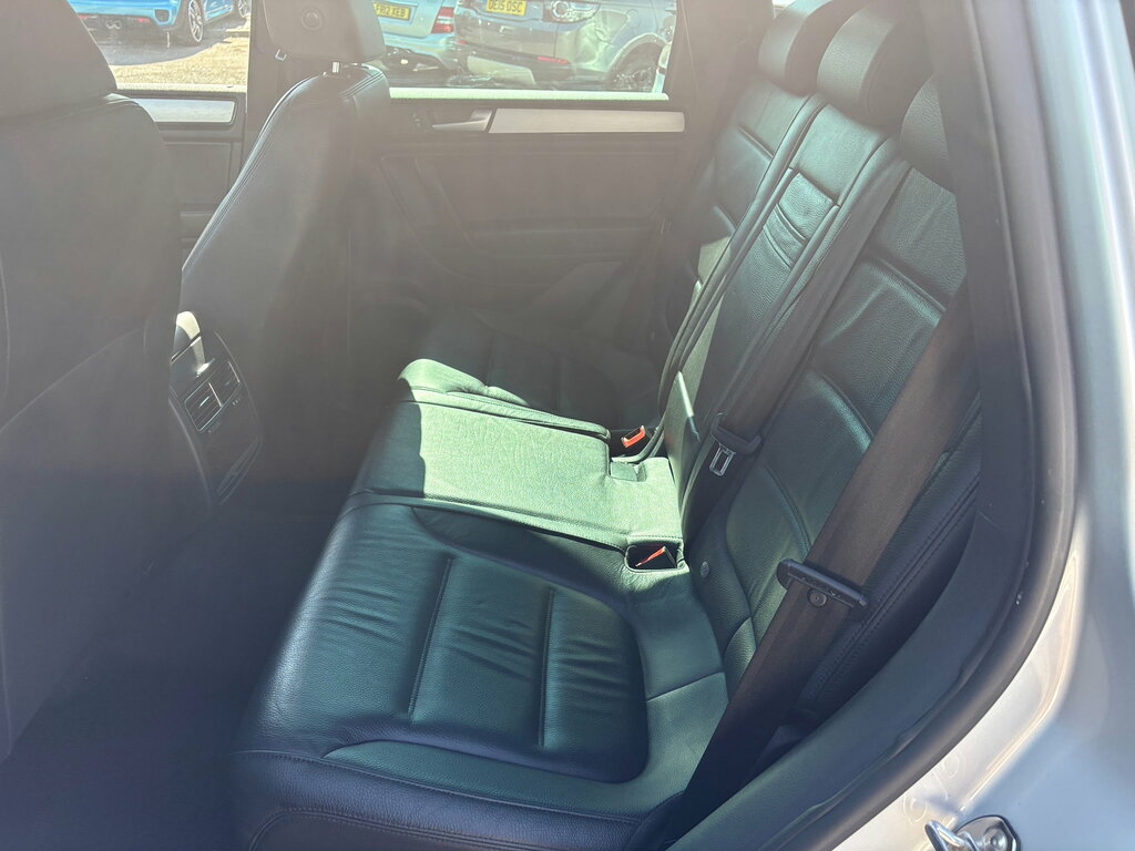 Volkswagen Touareg 3.0 Tdi V6 Bluemotion Tech Se Tiptronic 4Wd Euro 5 Black #15