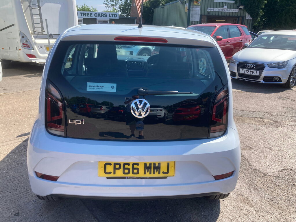 Volkswagen Up Hatchback 1.0 High Up 2016 Silver #7