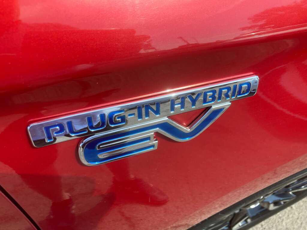 Mitsubishi Outlander 2.0H 12Kwh 4H Suv Plug-in Hybrid Cvt 4W Red #4