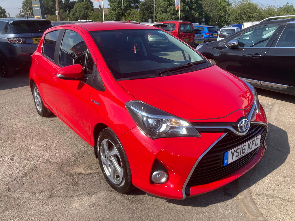 Toyota Yaris 1.5 Vvt-h Icon Hatchback Hybrid E-cvt E Red #3