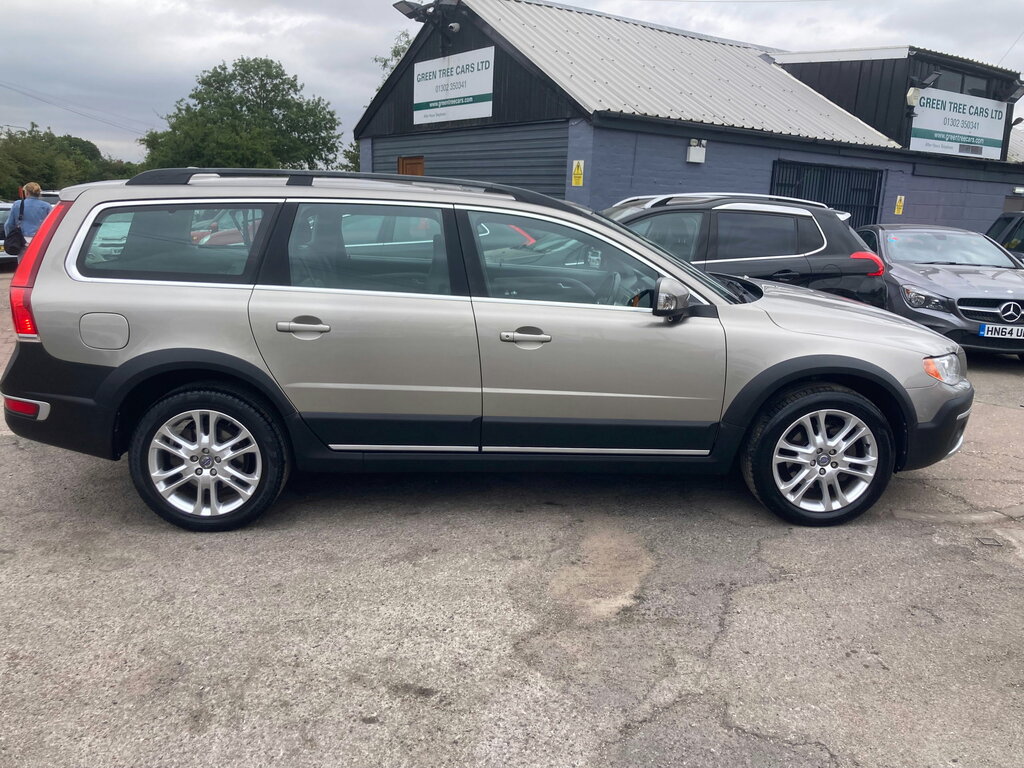 Volvo XC70 2.4 D5 Se Lux Estate Geartronic Awd Eur Gold #6