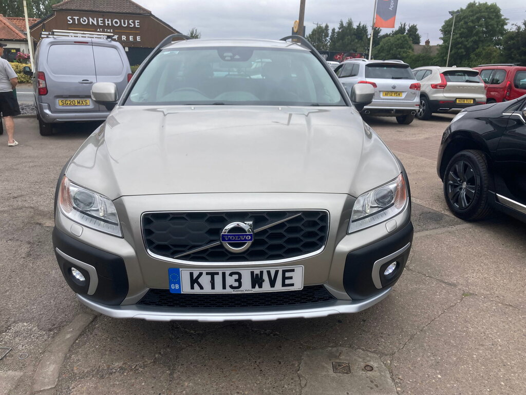 Volvo XC70 2.4 D5 Se Lux Estate Geartronic Awd Eur Gold #2