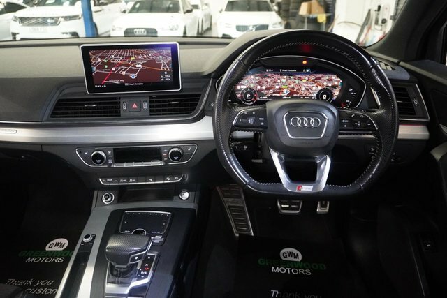 Audi Q5  Black #10