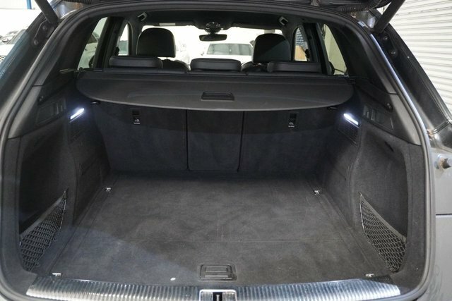 Audi Q5  Black #23