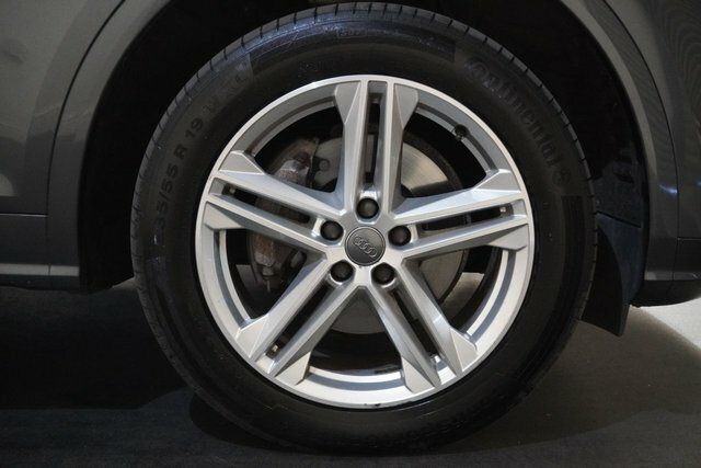 Audi Q5  Black #21