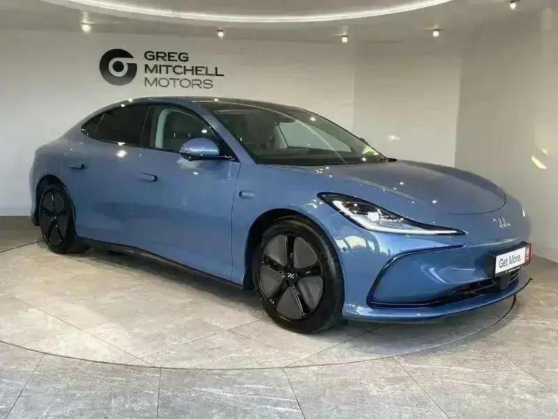 MG IM5 300Kw Long Range 100Kwh Blue