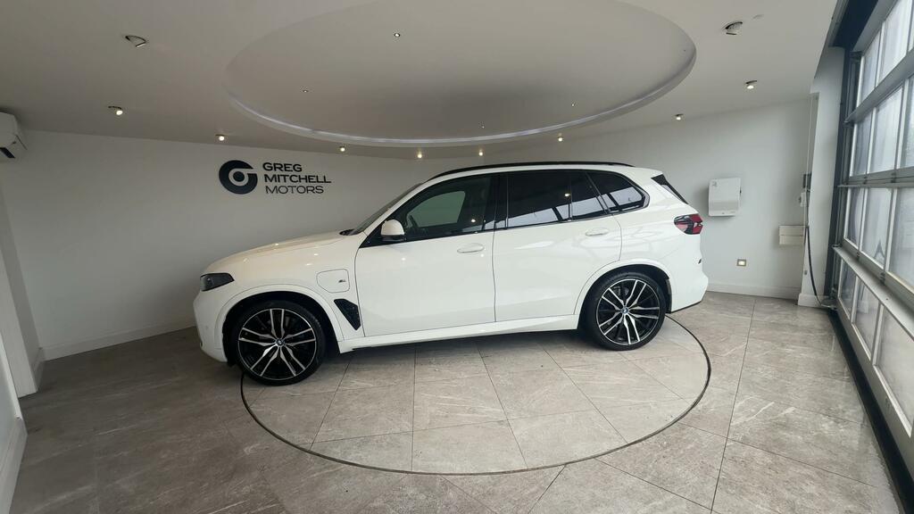 BMW X5 Xdrive50e M Sport GV23LWJ White #4