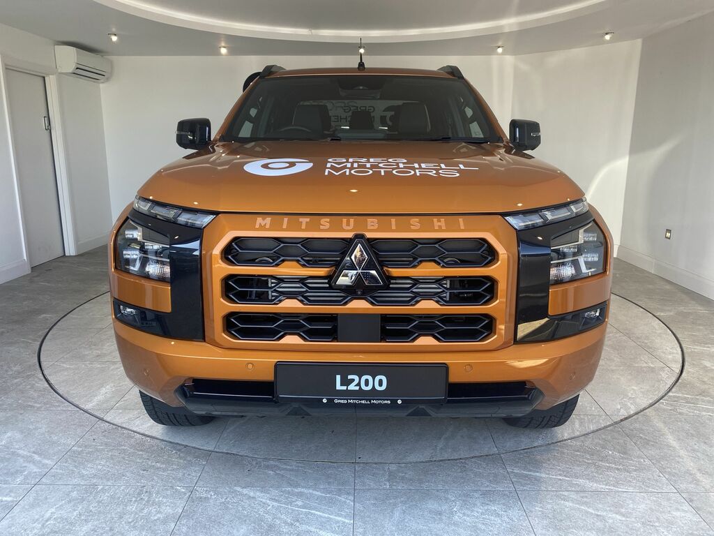 Mitsubishi L200 2.4 Bi-turbo D Barbarian Dcab Pick Up 4Wd CVZ7825 Orange #2