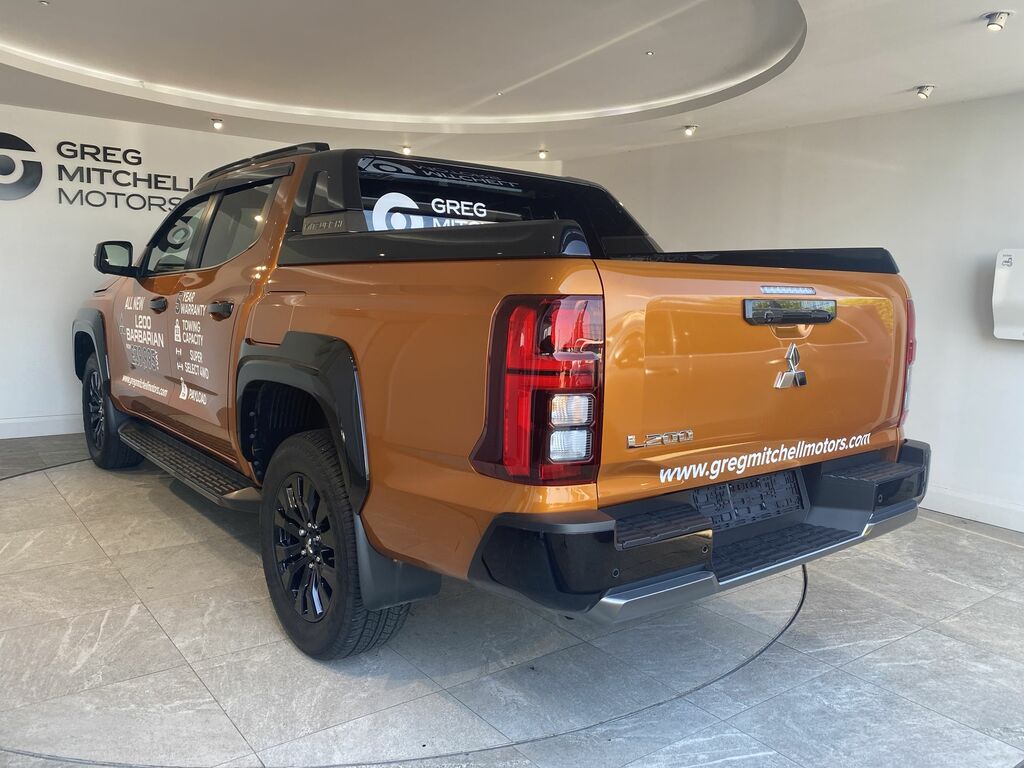 Mitsubishi L200 2.4 Bi-turbo D Barbarian Dcab Pick Up 4Wd CVZ7825 Orange #5