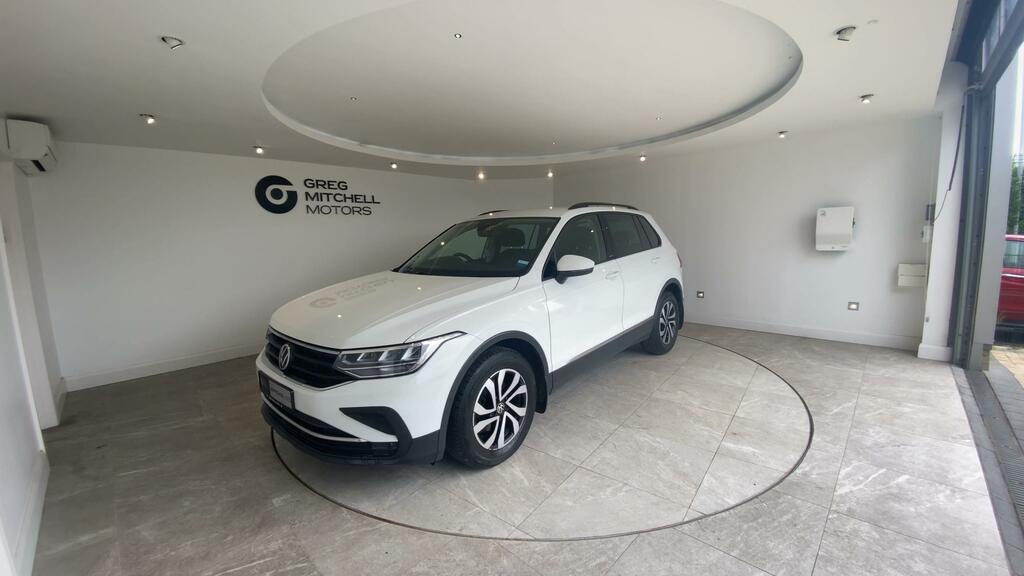 Volkswagen Tiguan 1.5 Tsi Active VIG4325 White #3