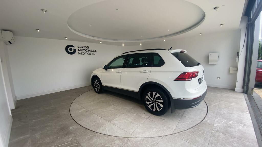 Volkswagen Tiguan 1.5 Tsi Active VIG4325 White #5