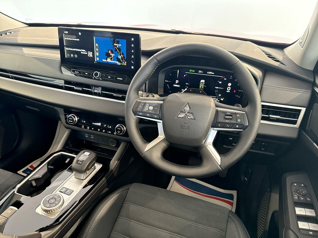 Mitsubishi Outlander 2.4 Phev Diamond 2360 cc Black #20