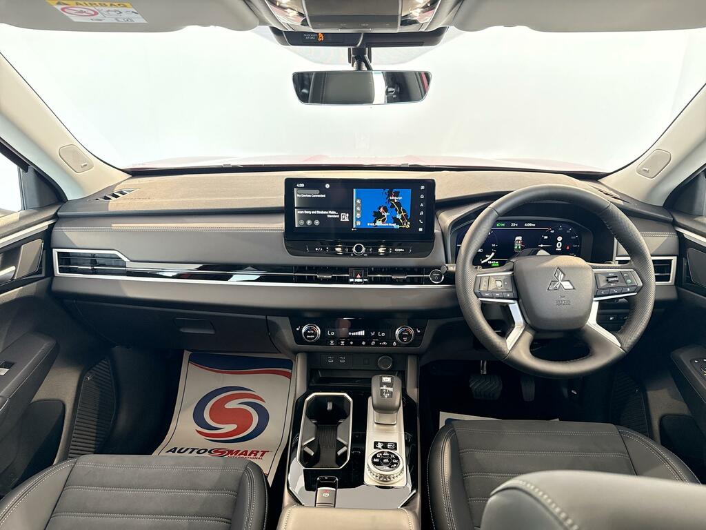 Mitsubishi Outlander 2.4 Phev Diamond 2360 cc Black #19
