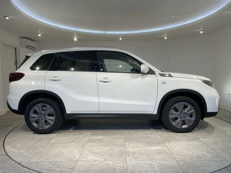 Suzuki Vitara 1.4 Boosterjet Mild Hybrid Motion White #4