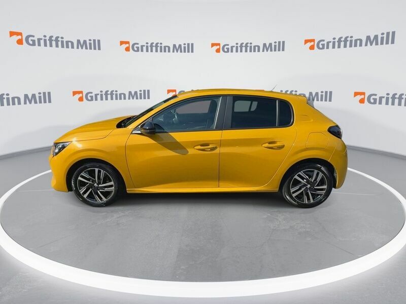 Peugeot 208 1.2 Puretech Active Premium Hatchback Yellow #2