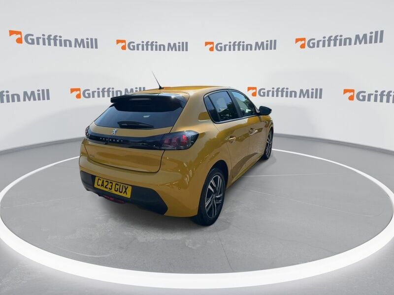 Peugeot 208 1.2 Puretech Active Premium Hatchback Yellow #5