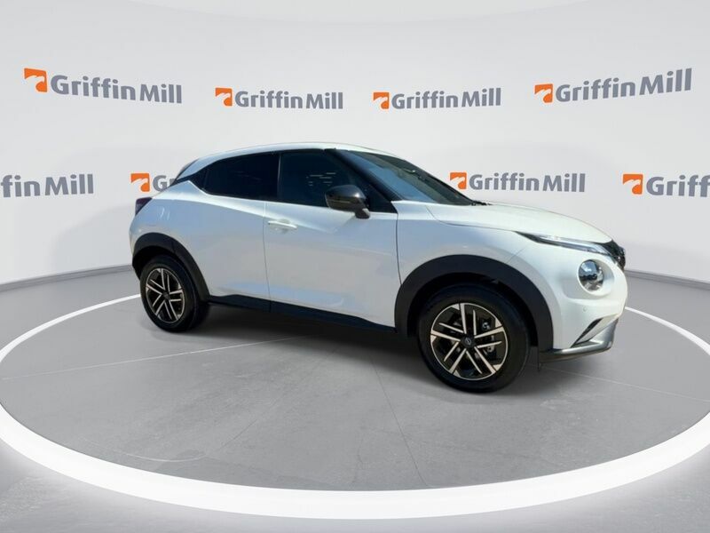 Nissan Juke 1.6 N-connecta Suv Hybrid Euro 6 White #2
