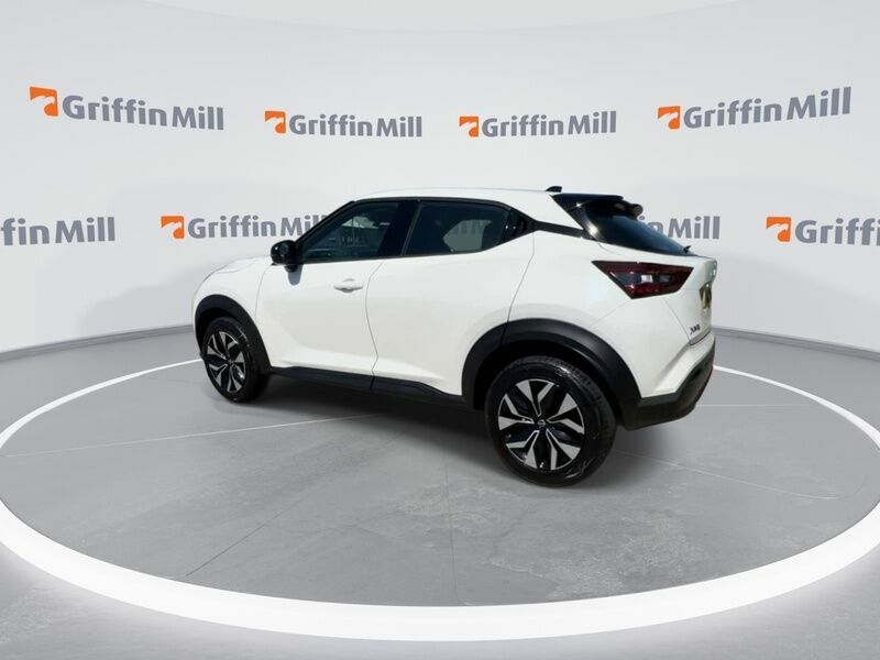 Nissan Juke Hatchback CJ26HRP White #6
