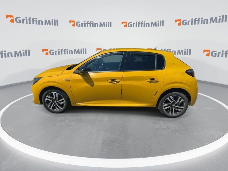 Peugeot 208 1.2 Puretech Allure Premium Hatchback Yellow #2