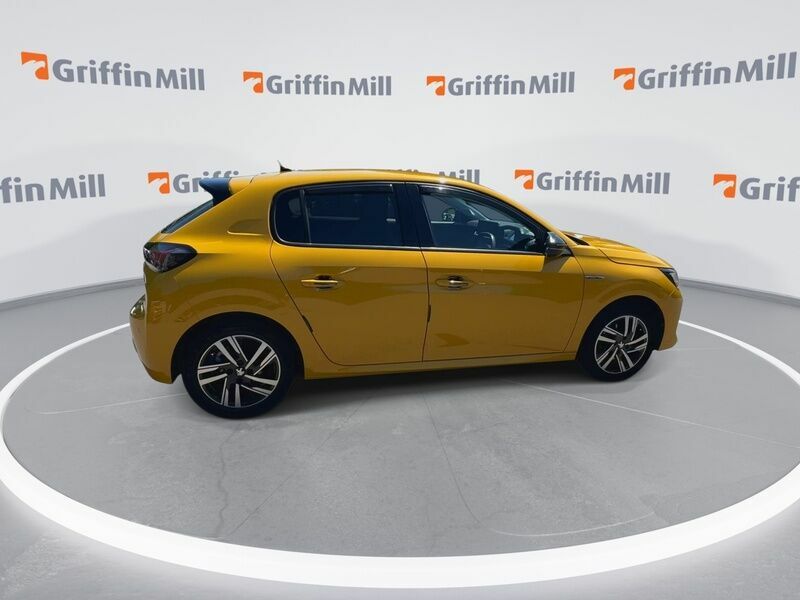 Peugeot 208 1.2 Puretech Allure Premium Hatchback Yellow #6