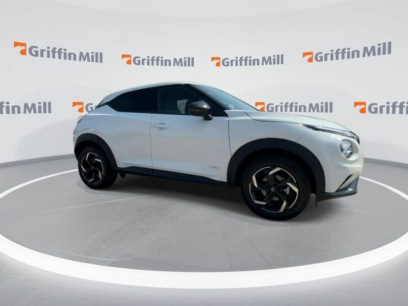 Nissan Juke 1.6 N-connecta Suv Hybrid Euro 6 PN73WKS White #2